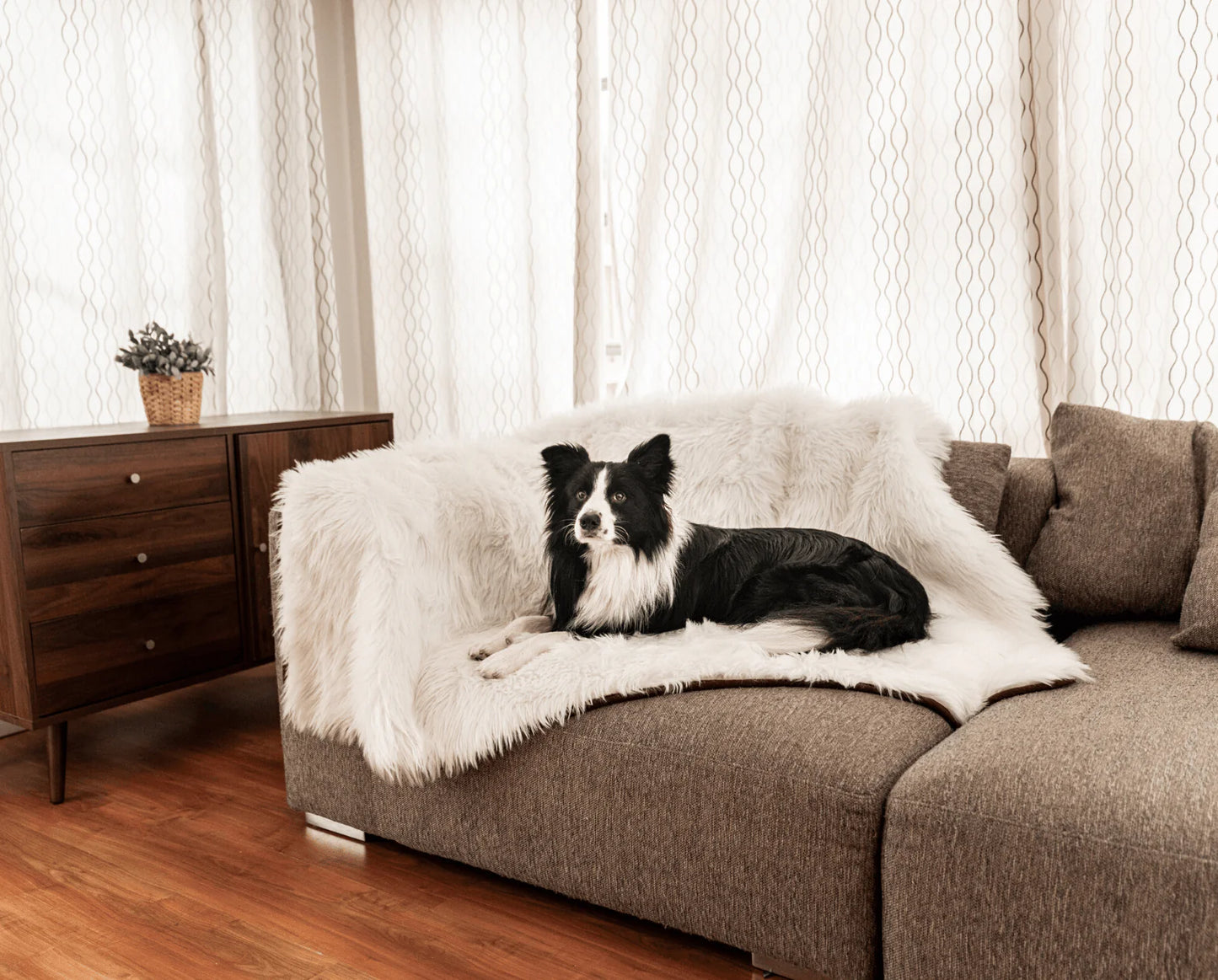 PupRug™ Memory Foam Bed + Matching Waterproof Blanket Bundle - Polar Bear Faux Hide